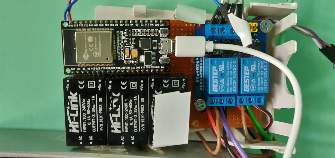 ESP32-AC220v.jpg