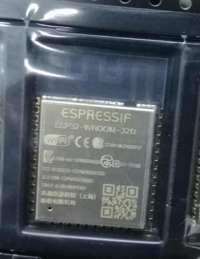 ESP32-WROOM-32D.jpg